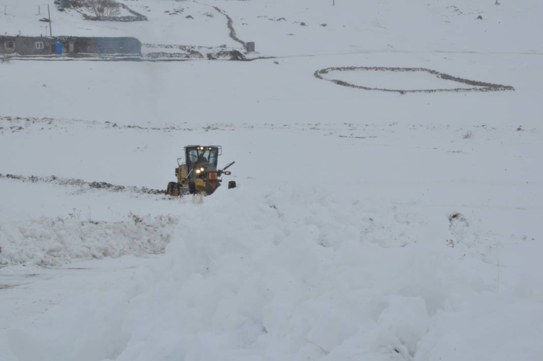Tipi hayatı perişan etti. 47 köy yolu kapandı - Resim: 10